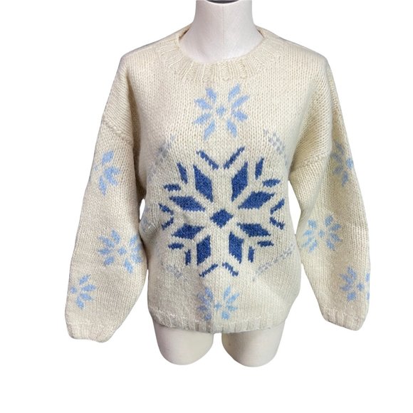 L.L. Bean Sweaters - Vintage L.L. Bean Cream & Blue Snowflake Knit Wool Sweater Medium